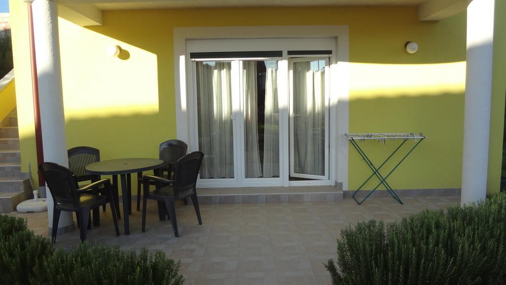 Apartments Laura I Angelina Tribalj Rom bilde